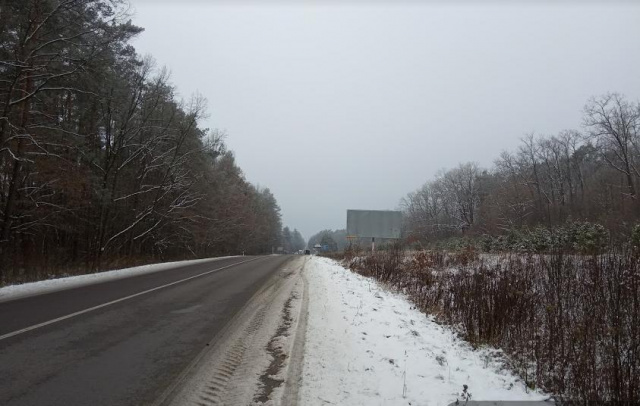 Щит 6x3, а/д М10 Краківець Львів 30+300 км праворуч Вїзд в м.Новояворівськ з м.Львів (лісна) Щит 6x3, а/д М10 Краківець Львів 30+300 км праворуч Вїзд в м.Новояворівськ з м.Львів (лісна)