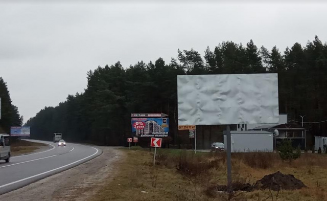 Щит 6x3,  а/д М10 Краківець Львів 50+700 км ліворуч Вїзд в  м.Яворів з м.Новояворівськ (біля Мийки)