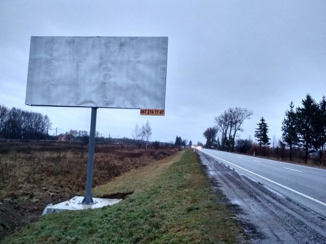 Щит 6x3,  а/д М06 Київ Чоп 602+800 км Праворуч Виїзд з  c.Пятничани