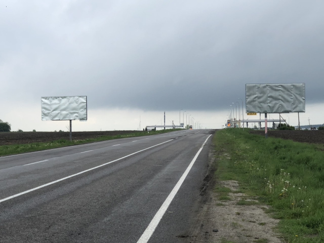 Щит 6x3, а/д М09 Тернопіль-львів-Рава-Руська 189+120 ліворуч Жовківський р-н митний перехід Рава-Руська Щит 6x3, а/д М09 Тернопіль-львів-Рава-Руська 189+120 ліворуч Жовківський р-н митний перехід Рава-Руська