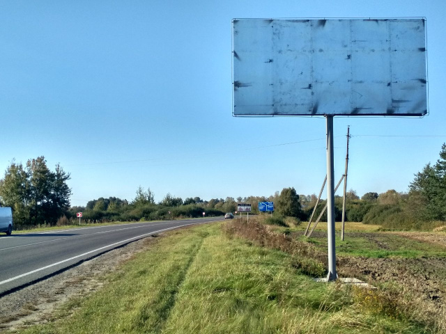 Щит 6x3, а/д М10 Краківець Львів 50+600 км праворуч Вїзд в м.Яворів з м.Новояворівськ (біля Мийки в сторону кордону) Щит 6x3, а/д М10 Краківець Львів 50+600 км праворуч Вїзд в м.Яворів з м.Новояворівськ (біля Мийки в сторону кордону)