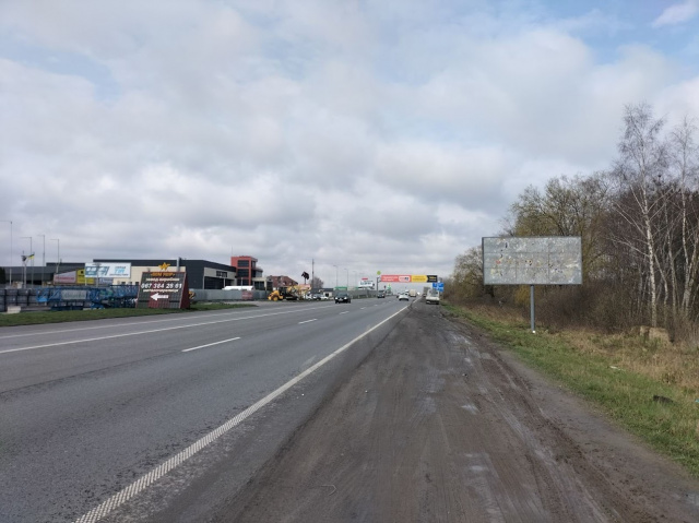 Щит 6x3,  а/д М06 Київ Чоп 552+430км Праворуч